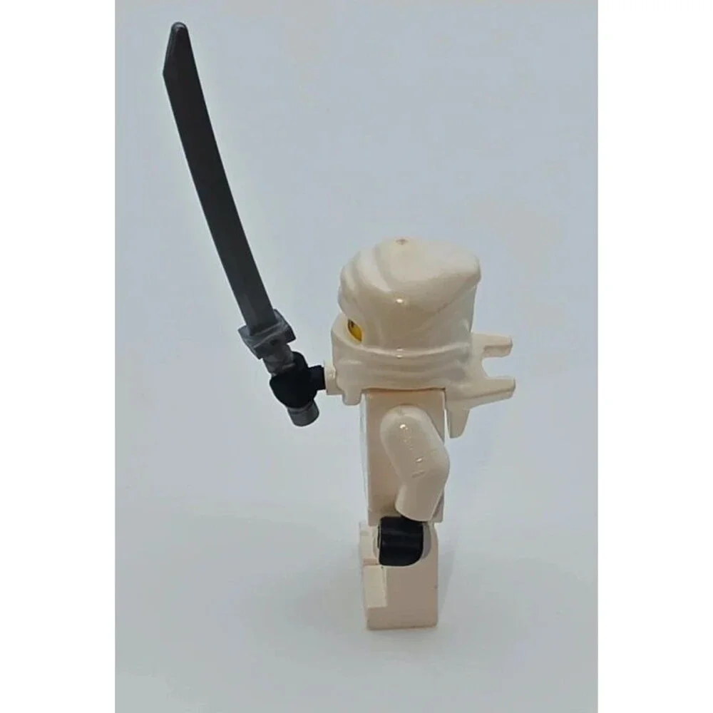 LEGO Ninjago Zane Minifigure njo0001 Original 2011 Pilot Golden Weapons